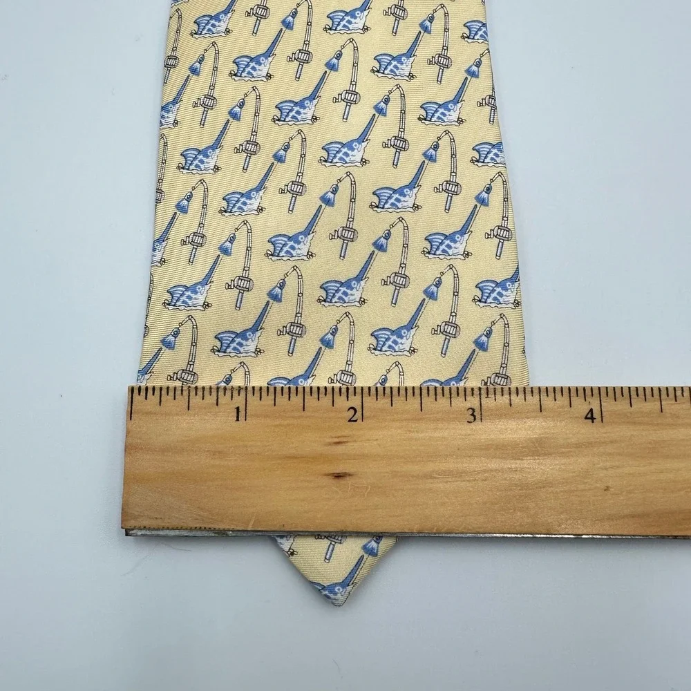 Southern‎ Tide Mens Silk Tie Yellow Marlin Fishing Rod Novelty Print 3.25in